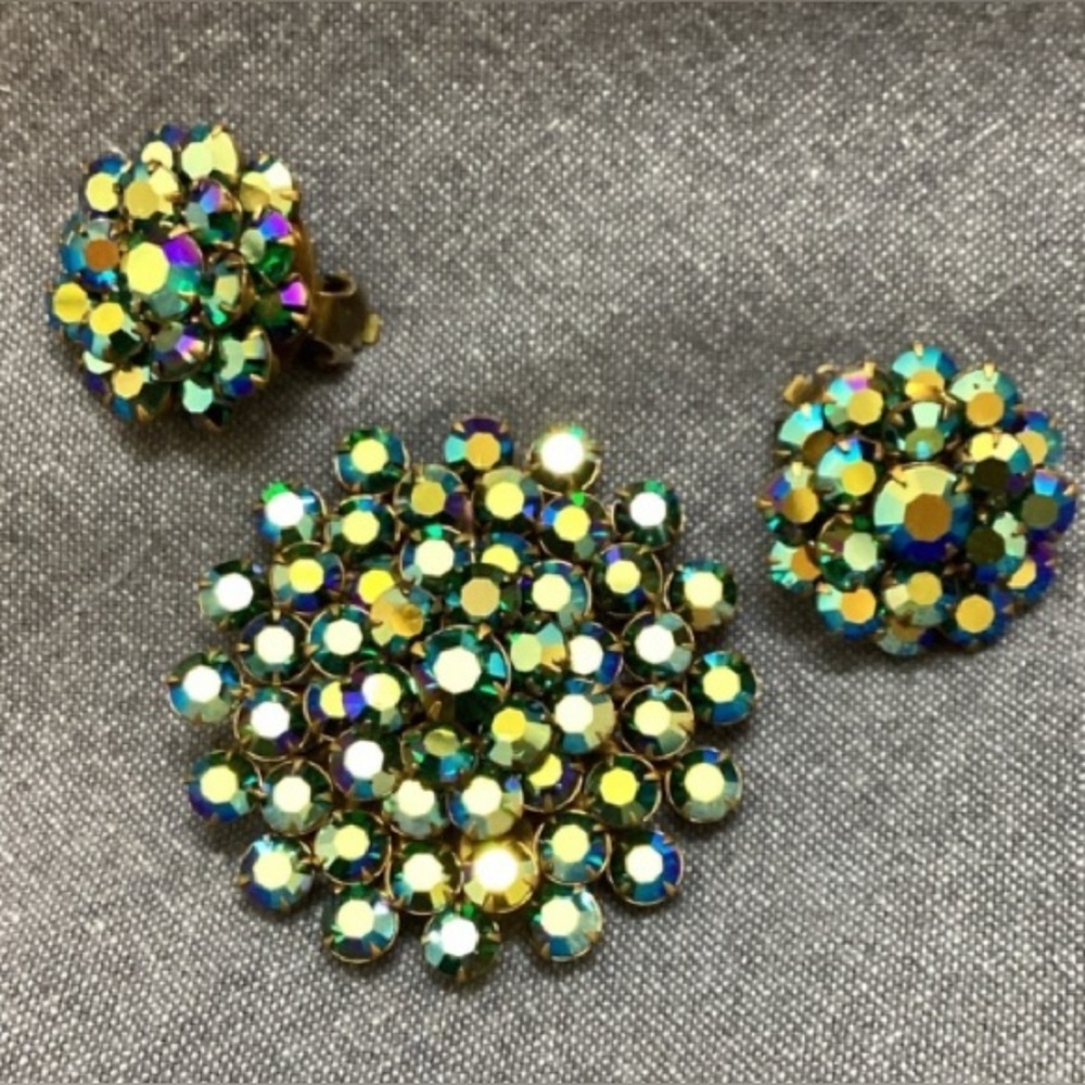 Vintage Aurora Borealis starburst brooch clip earrings Atomic Age Hollywood Glam